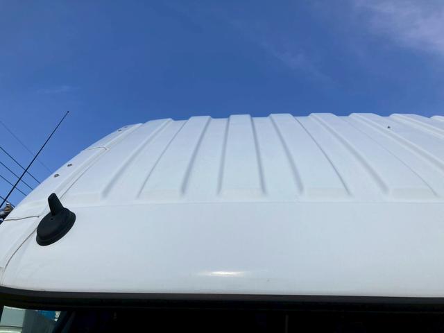 ファイター 三菱ふそう　中型アルミウイング　最大積載量２７５０ｋｇ　トレクス製アルミウイング　Ｒ５年３月製　６２００ワイドボディー　リアエアサス　ラッシングレール２段　セイコーラック２個　引き出しフック１０個　融雪使用車　フレーム防錆塗装（32枚目）