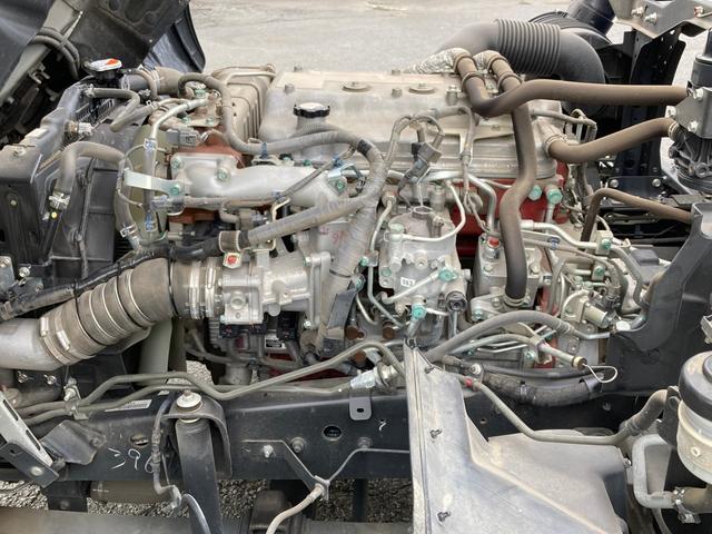 ヒノレンジャー 日野 中型 クレーン付平ボディー 最大積載2500kg タダノ4段(2.93t吊)ZX364HRSA R2年5月製 ラジコン フックイン 警報型 アウトリガー差違い セイコーラック2個 引き出しフック6個 標準ロングボディー(17枚目)