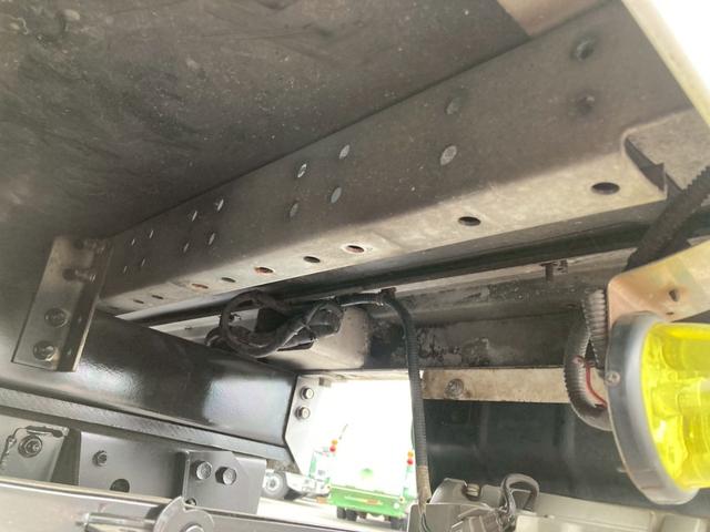 ダイナトラック トヨタ 小型 アルミバン 最大積載2000kg 日本フルハーフ製アルミバン H27年8月製 壁フック8個 AT2ペダル(26枚目)