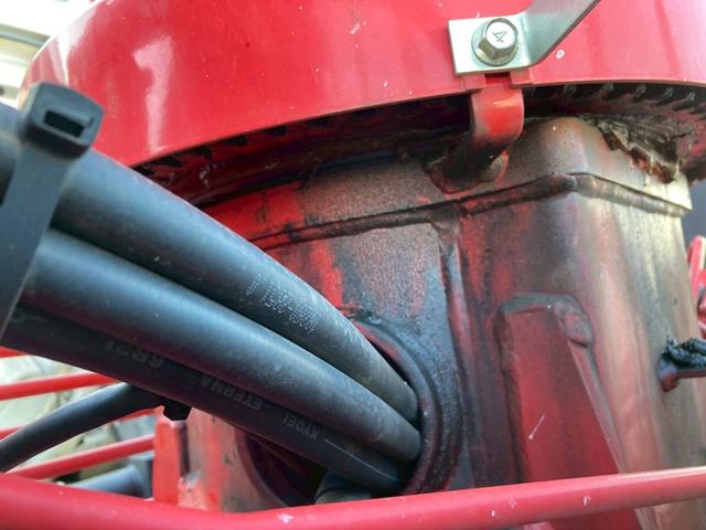 フォワード いすゞ　中型４段クレー付平ボディー　最大積載２３５０ｋｇ　ユニック製４段クレーン（２．９３ｔ吊）Ｒ１年１２月製　ラジコン　フックイン　警報型　小平製平ボディー　セイコーラック２個　ロープ穴１０個　標準幅ロングボディー　最大積載量２３５０ｋｇ（44枚目）