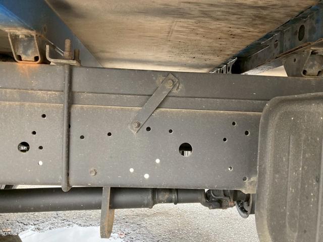 ダイナトラック 日野 小型クレーン付平 最大積載量3500kg ユニック車段(2.93t吊)URR294RKK H29年3月製 アウトリガー差違 ラジコン フックインセイコーラック2個 最大積載量3500kg ワイド超ロングボディー(28枚目)