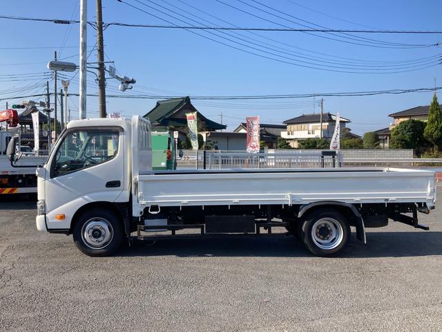 デュトロ 日野 小型平ボディー 標準ロング 最大積載3000kg メーダー完成ボディー 標準幅 4300ロング セイコーラック2個 最大積載量3000kg ボディー仕上済み(5枚目)