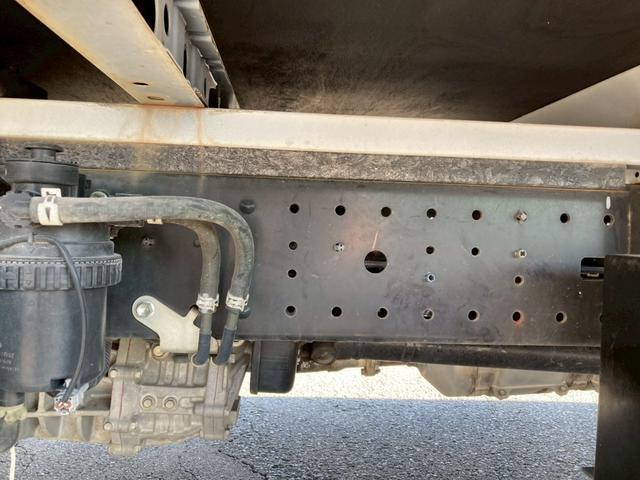 デュトロ 日野 小型平ボディー 標準ロング 最大積載3000kg メーダー完成ボディー 標準幅 4300ロング セイコーラック2個 最大積載量3000kg ボディー仕上済み(24枚目)