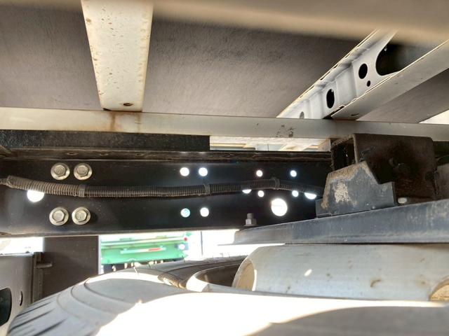 デュトロ 日野 小型平ボディー 標準ロング 最大積載3000kg メーダー完成ボディー 標準幅 4300ロング セイコーラック2個 最大積載量3000kg ボディー仕上済み(27枚目)