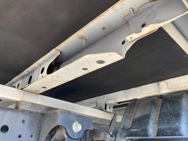 デュトロ 日野 小型平ボディー 標準ロング 最大積載3000kg メーダー完成ボディー 標準幅 4300ロング セイコーラック2個 最大積載量3000kg ボディー仕上済み(28枚目)