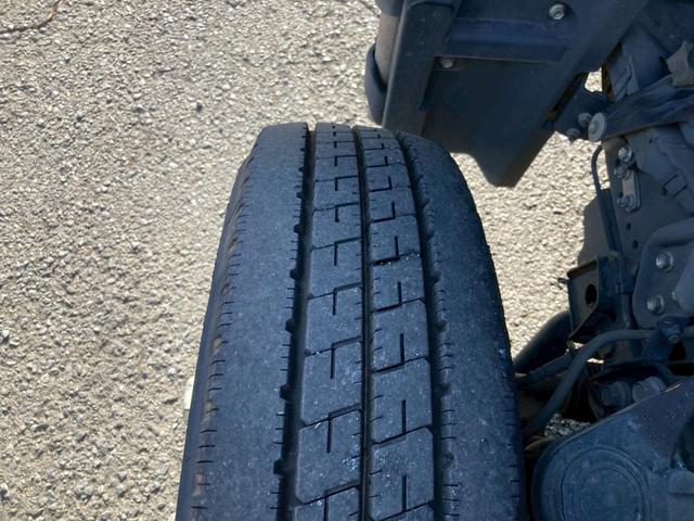 デュトロ 日野 小型平ボディー 標準ロング 最大積載3000kg メーダー完成ボディー 標準幅 4300ロング セイコーラック2個 最大積載量3000kg ボディー仕上済み(32枚目)