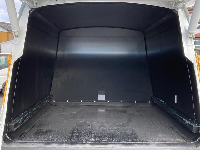 キャンター 三菱ふそう 小型塵芥車 4.3立米 最大積載2000kg 新明和製プレス式パッカー車 R7年4月製 4.3立米 汚水タンク 連続スイッチ 排出版式 標準幅 最大積載量2000kg 未稼働車(8枚目)