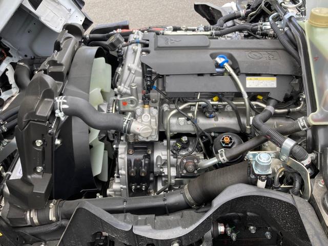 キャンター 三菱ふそう 小型塵芥車 4.3立米 最大積載2000kg 新明和製プレス式パッカー車 R7年4月製 4.3立米 汚水タンク 連続スイッチ 排出版式 標準幅 最大積載量2000kg 未稼働車(15枚目)