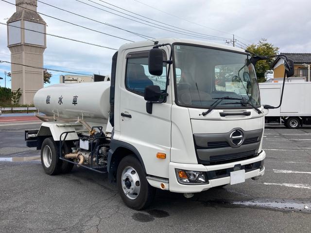 ヒノレンジャー 日野 中型 散水車 3900L 最大積載3900kg 極東製散水車 3900L R2年5月製 PTO式ポンプ 前方圧力/後方重力 散水ホース 最大積載量3900kg(2枚目)