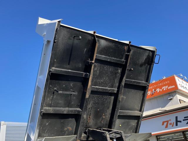 キャンター 三菱ふそう　小型ワイドダンプ　最大積載４０００ｋｇ　新明和製ワイドダンプ　Ｈ２７年８月製　手動シート　リア丸ピン加工　ワイド幅　最大積載量４０００ｋｇ（12枚目）