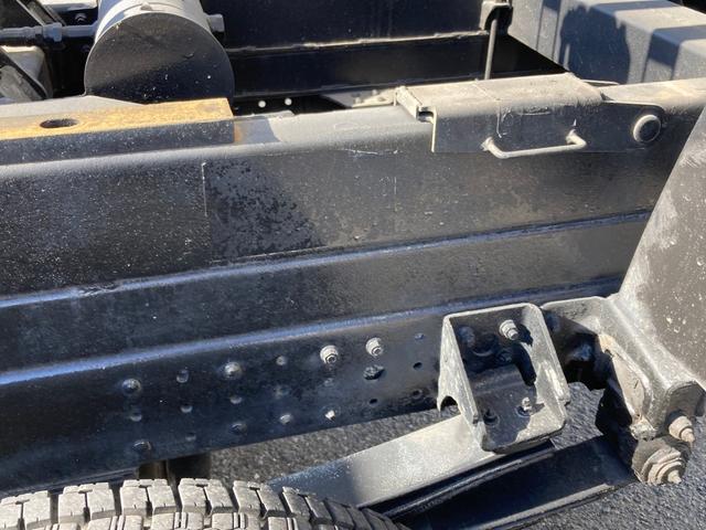 キャンター 三菱ふそう　小型ワイドダンプ　最大積載４０００ｋｇ　新明和製ワイドダンプ　Ｈ２７年８月製　手動シート　リア丸ピン加工　ワイド幅　最大積載量４０００ｋｇ（15枚目）