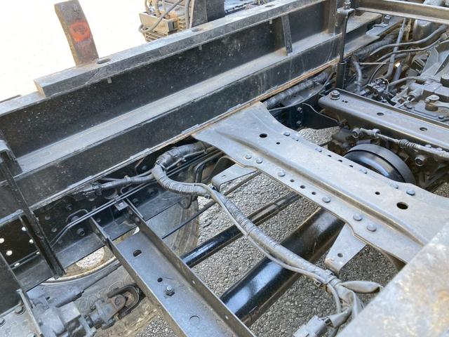 キャンター 三菱ふそう　小型ワイドダンプ　最大積載４０００ｋｇ　新明和製ワイドダンプ　Ｈ２７年８月製　手動シート　リア丸ピン加工　ワイド幅　最大積載量４０００ｋｇ（30枚目）