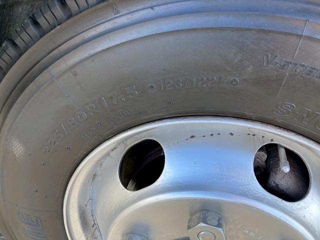 キャンター 三菱ふそう　小型ワイドダンプ　最大積載４０００ｋｇ　新明和製ワイドダンプ　Ｈ２７年８月製　手動シート　リア丸ピン加工　ワイド幅　最大積載量４０００ｋｇ（35枚目）