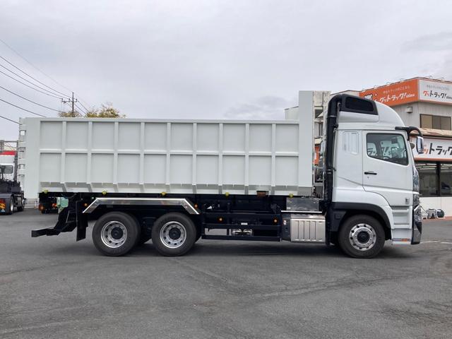 スーパーグレート 三菱ふそう　大型深ダンプ　最大積載９２００ｋｇ　新明和製深ダンプ（土砂禁止）Ｒ７年４月製　２４立米　リア片開き　ハイルーフ　アルミホイール　シフトパイロット２ペダル　最大積載量９２００ｋｇ　２２ｔベースの未稼働車（8枚目）