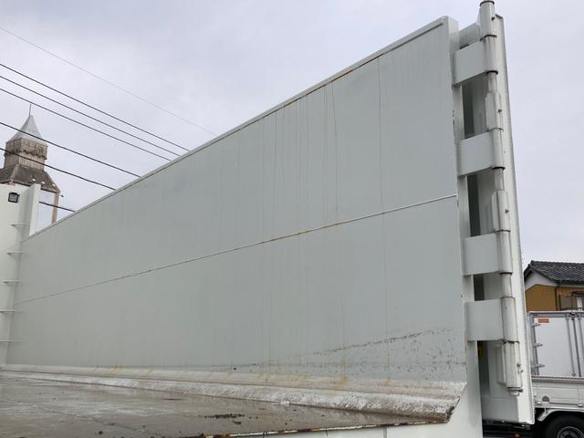 スーパーグレート 三菱ふそう　大型深ダンプ　最大積載９２００ｋｇ　新明和製深ダンプ（土砂禁止）Ｒ７年４月製　２４立米　リア片開き　ハイルーフ　アルミホイール　シフトパイロット２ペダル　最大積載量９２００ｋｇ　２２ｔベースの未稼働車（13枚目）