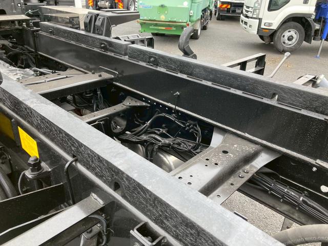 スーパーグレート 三菱ふそう　大型深ダンプ　最大積載９２００ｋｇ　新明和製深ダンプ（土砂禁止）Ｒ７年４月製　２４立米　リア片開き　ハイルーフ　アルミホイール　シフトパイロット２ペダル　最大積載量９２００ｋｇ　２２ｔベースの未稼働車（28枚目）