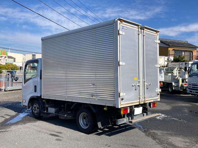 エルフトラック いすゞ 小型標準十尺アルミバン 最大積載2000kg パブコ製アルミバン H29年8月製 載せ替え ラッシングレール2段 標準十尺アルミバン 最大積載量2000kg スムーサー2ペダル(4枚目)