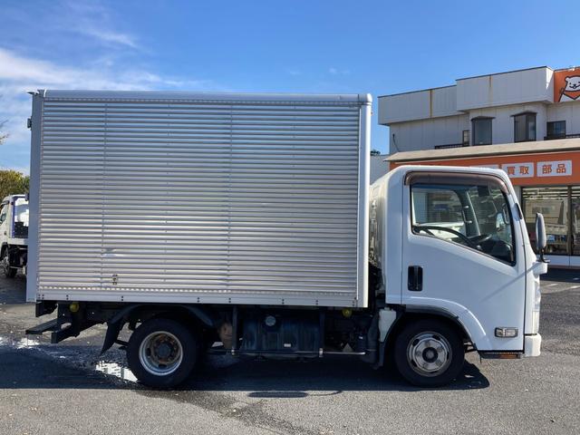 エルフトラック いすゞ 小型標準十尺アルミバン 最大積載2000kg パブコ製アルミバン H29年8月製 載せ替え ラッシングレール2段 標準十尺アルミバン 最大積載量2000kg スムーサー2ペダル(6枚目)