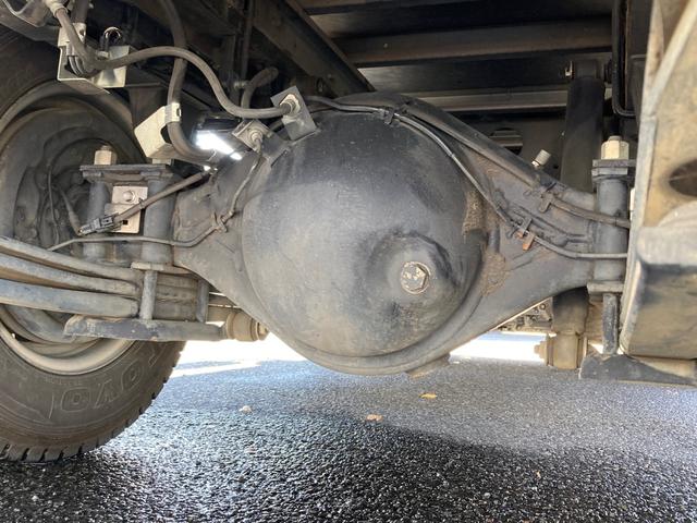 エルフトラック いすゞ 小型標準十尺アルミバン 最大積載2000kg パブコ製アルミバン H29年8月製 載せ替え ラッシングレール2段 標準十尺アルミバン 最大積載量2000kg スムーサー2ペダル(11枚目)