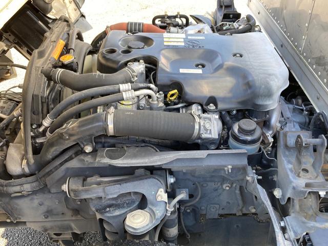 エルフトラック いすゞ 小型標準十尺アルミバン 最大積載2000kg パブコ製アルミバン H29年8月製 載せ替え ラッシングレール2段 標準十尺アルミバン 最大積載量2000kg スムーサー2ペダル(12枚目)