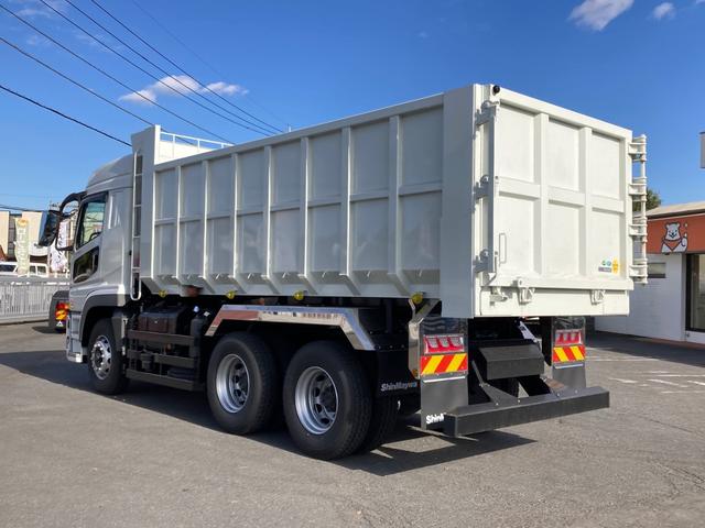 スーパーグレート 三菱ふそう　大型土砂禁ダンプ　最大積載８３００ｋｇ　新明和製土砂禁ダンプ　１７．３立米　Ｒ６年６月製　リア片開き　ハイルーフ　７ＭＴ　未稼働車（4枚目）
