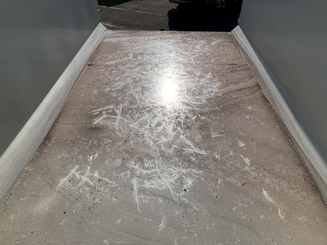 スーパーグレート 三菱ふそう　大型土砂禁ダンプ　最大積載８３００ｋｇ　新明和製土砂禁ダンプ　１７．３立米　Ｒ６年６月製　リア片開き　ハイルーフ　７ＭＴ　未稼働車（33枚目）