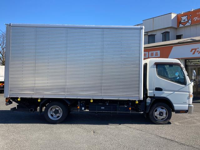 キャンター 三菱ふそう　小型　アルミバン　最大積載３０００ｋｇ　パブコ製アルミバン　Ｈ３０年１１月製　新明和製跳ね上げゲート　Ｈ３０年１１月製　左サイド扉　ラッシングレール２段　ジョロダーレール　ワイド　ロングボディー　最大積載量３０００ｋｇ（6枚目）