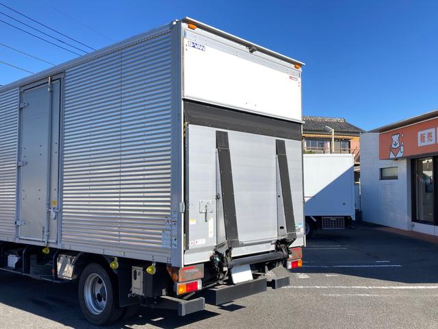 キャンター 三菱ふそう　小型　アルミバン　最大積載３０００ｋｇ　パブコ製アルミバン　Ｈ３０年１１月製　新明和製跳ね上げゲート　Ｈ３０年１１月製　左サイド扉　ラッシングレール２段　ジョロダーレール　ワイド　ロングボディー　最大積載量３０００ｋｇ（10枚目）