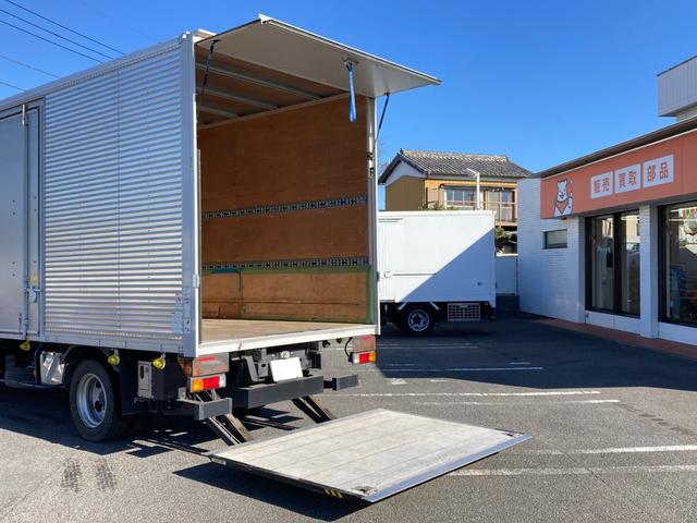 キャンター 三菱ふそう　小型　アルミバン　最大積載３０００ｋｇ　パブコ製アルミバン　Ｈ３０年１１月製　新明和製跳ね上げゲート　Ｈ３０年１１月製　左サイド扉　ラッシングレール２段　ジョロダーレール　ワイド　ロングボディー　最大積載量３０００ｋｇ（11枚目）