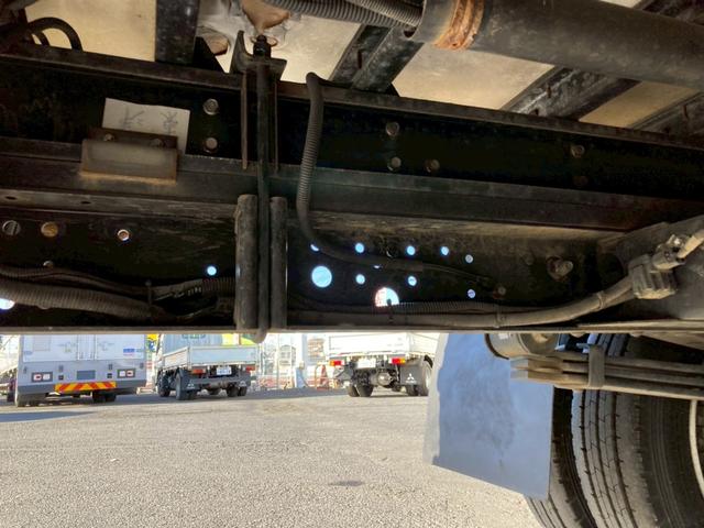 ダイナトラック トヨタ　小型アルミウイング　最大積載２９５０ｋｇ　パブコ製アルミウイング　Ｈ２５年８月製　セイコーラック２個　ラッシングレール２段　引き出しフック８個　ＡＴ　標準ロングボディー　最大積載量２９５０ｋｇ（26枚目）