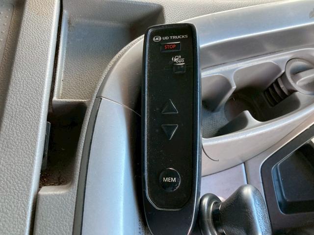 クオン ＵＤトラックス　大型アルミウイングＰＧ付　最大積載１２．９ｔ　日本フルハーフ製アルミウイング　Ｈ２９年１１月製　跳ね上げパワーゲート　Ｈ２９年１１月製　リアエアサス　ハイルーフ　セイコーラック４個　ラッシングレール２段　引き出しフック１８個　エスコット２パダル（52枚目）