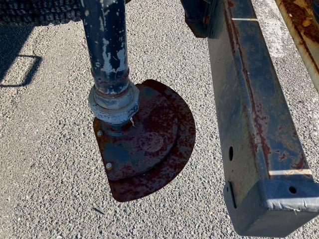 ヒノレンジャー 日野　中型散水車　最大積載３９００ｋｇ　新明和製散水車　Ｈ２５年１２月製　３９００Ｌ　エンジン式ポンプ　前方圧力　後方重力　散水ホース　６ＭＴ　最大積載量３９００ｋｇ（38枚目）