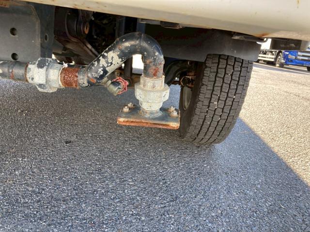 ヒノレンジャー 日野　中型散水車　最大積載３９００ｋｇ　新明和製散水車　Ｈ２５年１２月製　３９００Ｌ　エンジン式ポンプ　前方圧力　後方重力　散水ホース　６ＭＴ　最大積載量３９００ｋｇ（39枚目）