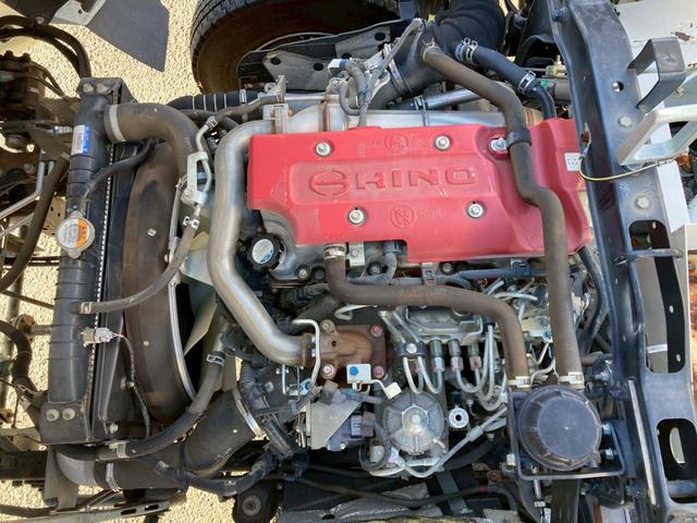 ヒノレンジャー 日野　中型散水車　最大積載３９００ｋｇ　新明和製散水車　Ｈ２５年１２月製　３９００Ｌ　エンジン式ポンプ　前方圧力　後方重力　散水ホース　６ＭＴ　最大積載量３９００ｋｇ（45枚目）