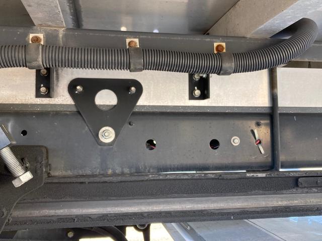 ヒノレンジャー 日野　中型冷蔵冷凍バン　最大積載２６５０ｋｇ　菱重製低温設定冷凍機　Ｒ４年１月製　格納パワーゲート　Ｒ４年７月製　左ラッシングレール２段　床板シマ鋼板　ゲート用ラジコン　６２ワイド　最大積載量２６５０ｋｇ（14枚目）