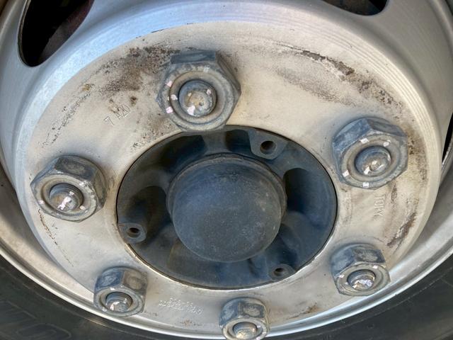 ヒノレンジャー 日野　中型冷蔵冷凍バン　最大積載２６５０ｋｇ　菱重製低温設定冷凍機　Ｒ４年１月製　格納パワーゲート　Ｒ４年７月製　左ラッシングレール２段　床板シマ鋼板　ゲート用ラジコン　６２ワイド　最大積載量２６５０ｋｇ（26枚目）