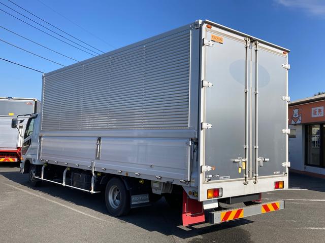 ファイター 三菱ふそう　中型アルミウイング　最大積載２７００ｋｇ　トランテックス製アルミウイング　Ｒ２年１１月製　リアエアサス　セイコーラック２個　ラッシングレール２段　引き出しフック１０個　６ＭＴ　６２ワイド　最大積載量２７００ｋｇ（4枚目）