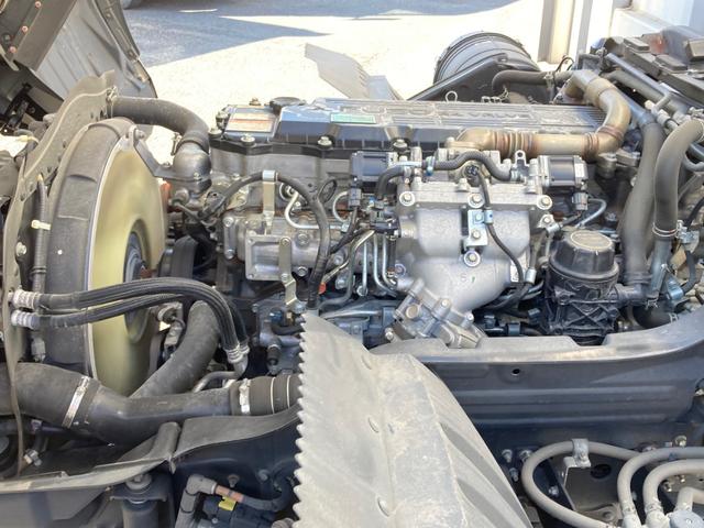 ファイター 三菱ふそう　中型アルミウイング　最大積載２７００ｋｇ　トランテックス製アルミウイング　Ｒ２年１１月製　リアエアサス　セイコーラック２個　ラッシングレール２段　引き出しフック１０個　６ＭＴ　６２ワイド　最大積載量２７００ｋｇ（17枚目）