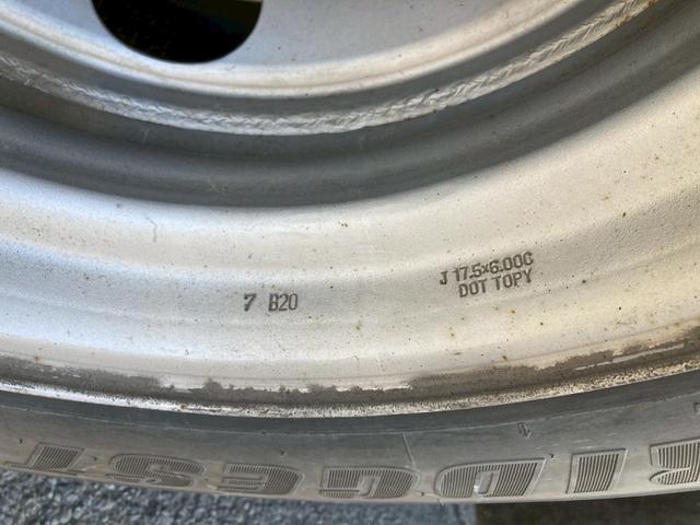 ファイター 三菱ふそう　中型アルミウイング　最大積載２７００ｋｇ　トランテックス製アルミウイング　Ｒ２年１１月製　リアエアサス　セイコーラック２個　ラッシングレール２段　引き出しフック１０個　６ＭＴ　６２ワイド　最大積載量２７００ｋｇ（29枚目）