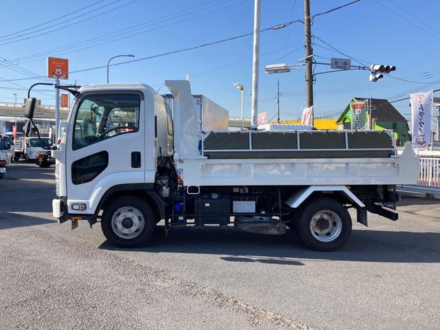 フォワード いすゞ　中型一方開ダンプ　最大積載３６５０ｋｇ　新明和製一方開ダンプ　Ｒ２年３月製　クイック自動シート　リア丸ピン加工　ボディー仕上済み　６ＭＴ（7枚目）
