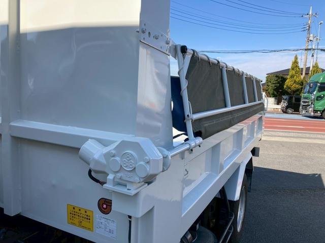 フォワード いすゞ　中型一方開ダンプ　最大積載３６５０ｋｇ　新明和製一方開ダンプ　Ｒ２年３月製　クイック自動シート　リア丸ピン加工　ボディー仕上済み　６ＭＴ（28枚目）