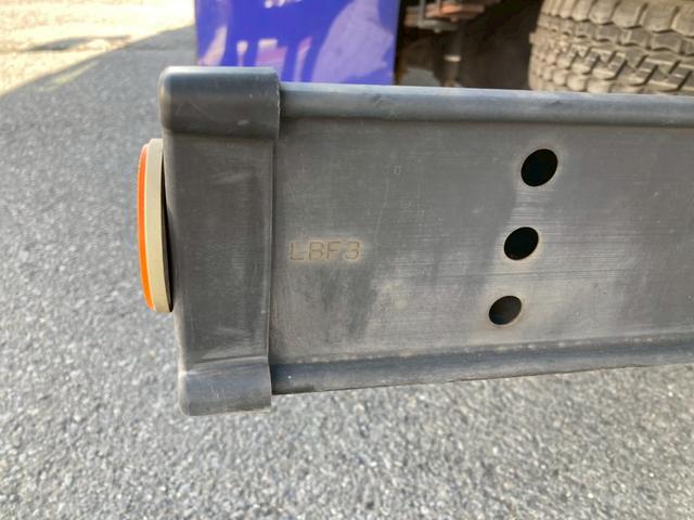 キャンター 三菱ふそう　小型冷蔵冷凍バン　最大積載２０００ｋｇ　東プレ製低温冷凍機　Ｒ１年６月製　冷凍バン　Ｒ１年６月製　左サイド扉　床板ステンレス貼　標準ロングボディー　最大積載量２０００ｋｇ（37枚目）