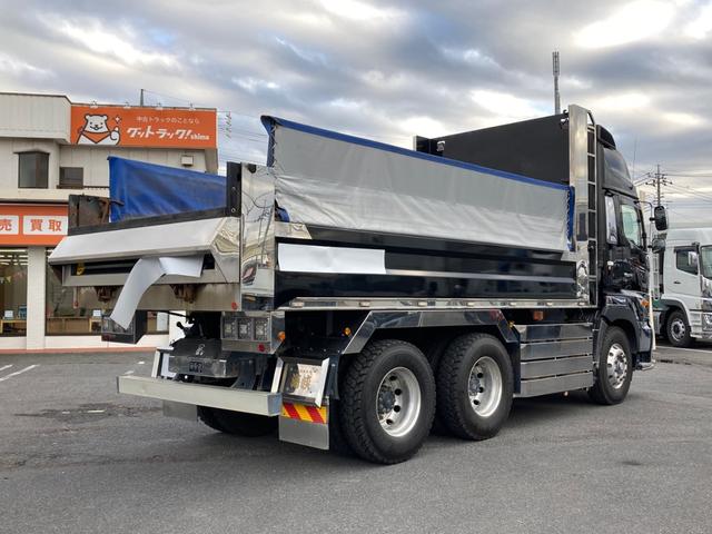 プロフィア 日野　大型一方開ダンプ　最大積載８３００ｋｇ　新明和製一方開ダンプ　５３００×２３５０　Ｈ３０年１月製　自動シート　リターダー　ハイルーフ　自動固縛スイッチ（3枚目）