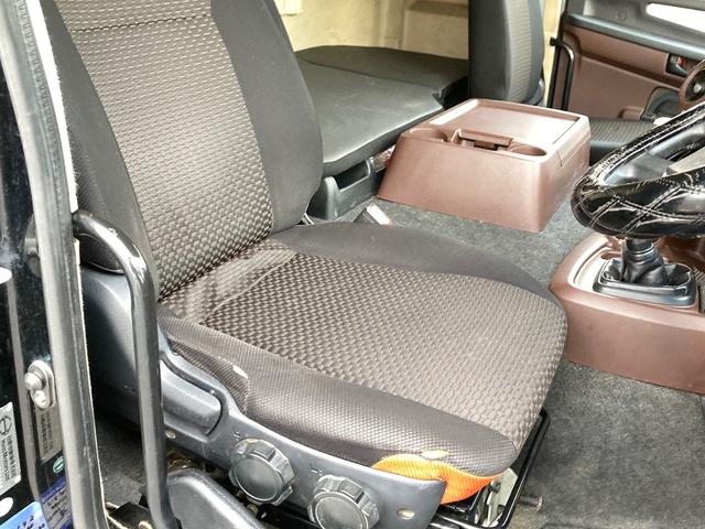 プロフィア 日野　大型一方開ダンプ　最大積載８３００ｋｇ　新明和製一方開ダンプ　５３００×２３５０　Ｈ３０年１月製　自動シート　リターダー　ハイルーフ　自動固縛スイッチ（19枚目）