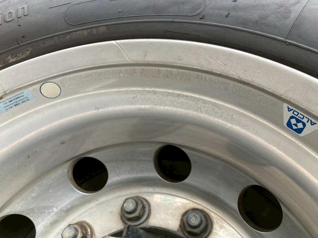 プロフィア 日野　大型一方開ダンプ　最大積載８３００ｋｇ　新明和製一方開ダンプ　５３００×２３５０　Ｈ３０年１月製　自動シート　リターダー　ハイルーフ　自動固縛スイッチ（24枚目）