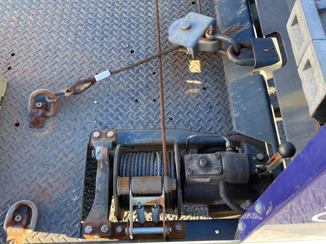 キャンター 三菱ふそう　小型セーフティーローダー　最大積載３３００ｋｇ　極東製セーフティーローダー　フラトップ　Ｈ２９年２月製　ウインチ　手動歩み　床フック１４個　５ＭＴ　車載専用車（13枚目）