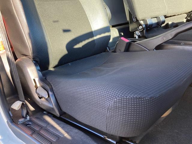 キャンター 三菱ふそう　小型セーフティーローダー　最大積載３３００ｋｇ　極東製セーフティーローダー　フラトップ　Ｈ２９年２月製　ウインチ　手動歩み　床フック１４個　５ＭＴ　車載専用車（20枚目）