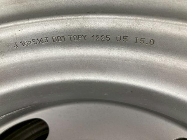 エルフトラック いすゞ　小型クレーン付平ボディー　最大積載２０００ｋｇ　タダノ製４段クレーン（２．６３ｔ吊）Ｈ１８年１月製　ラジコン　フックイン　セイコーラック２個　スムーサー６速２ペダル　ワイドロングボディー　最大積載量２０００ｋｇ（25枚目）