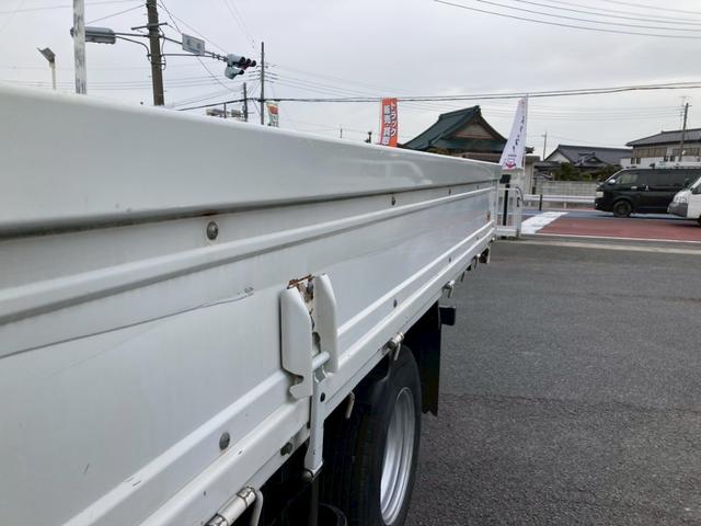 エルフトラック いすゞ　小型クレーン付平ボディー　最大積載２０００ｋｇ　タダノ製４段クレーン（２．６３ｔ吊）Ｈ１８年１月製　ラジコン　フックイン　セイコーラック２個　スムーサー６速２ペダル　ワイドロングボディー　最大積載量２０００ｋｇ（40枚目）