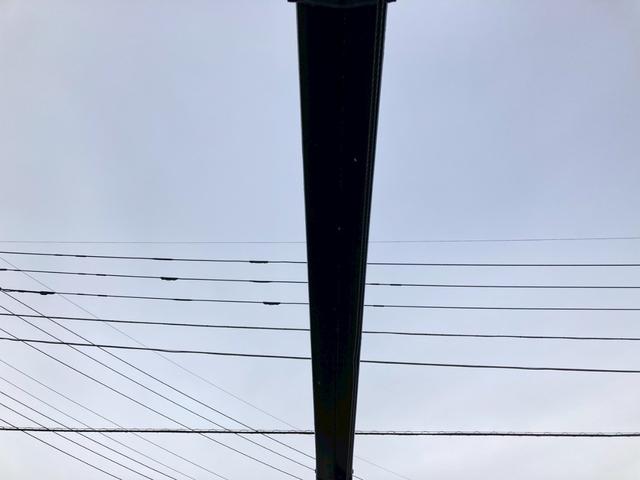 エルフトラック いすゞ　小型クレーン付平ボディー　最大積載２０００ｋｇ　タダノ製４段クレーン（２．６３ｔ吊）Ｈ１８年１月製　ラジコン　フックイン　セイコーラック２個　スムーサー６速２ペダル　ワイドロングボディー　最大積載量２０００ｋｇ（44枚目）